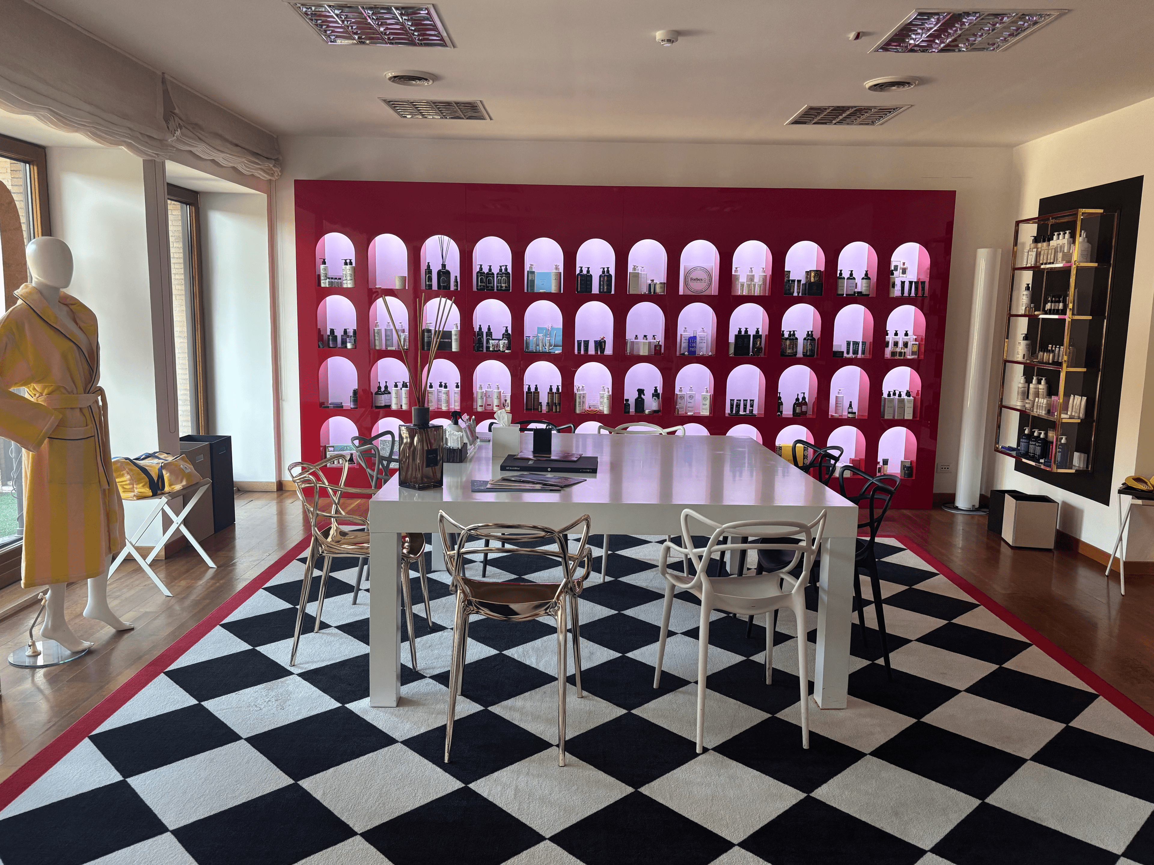 Showroom image 1