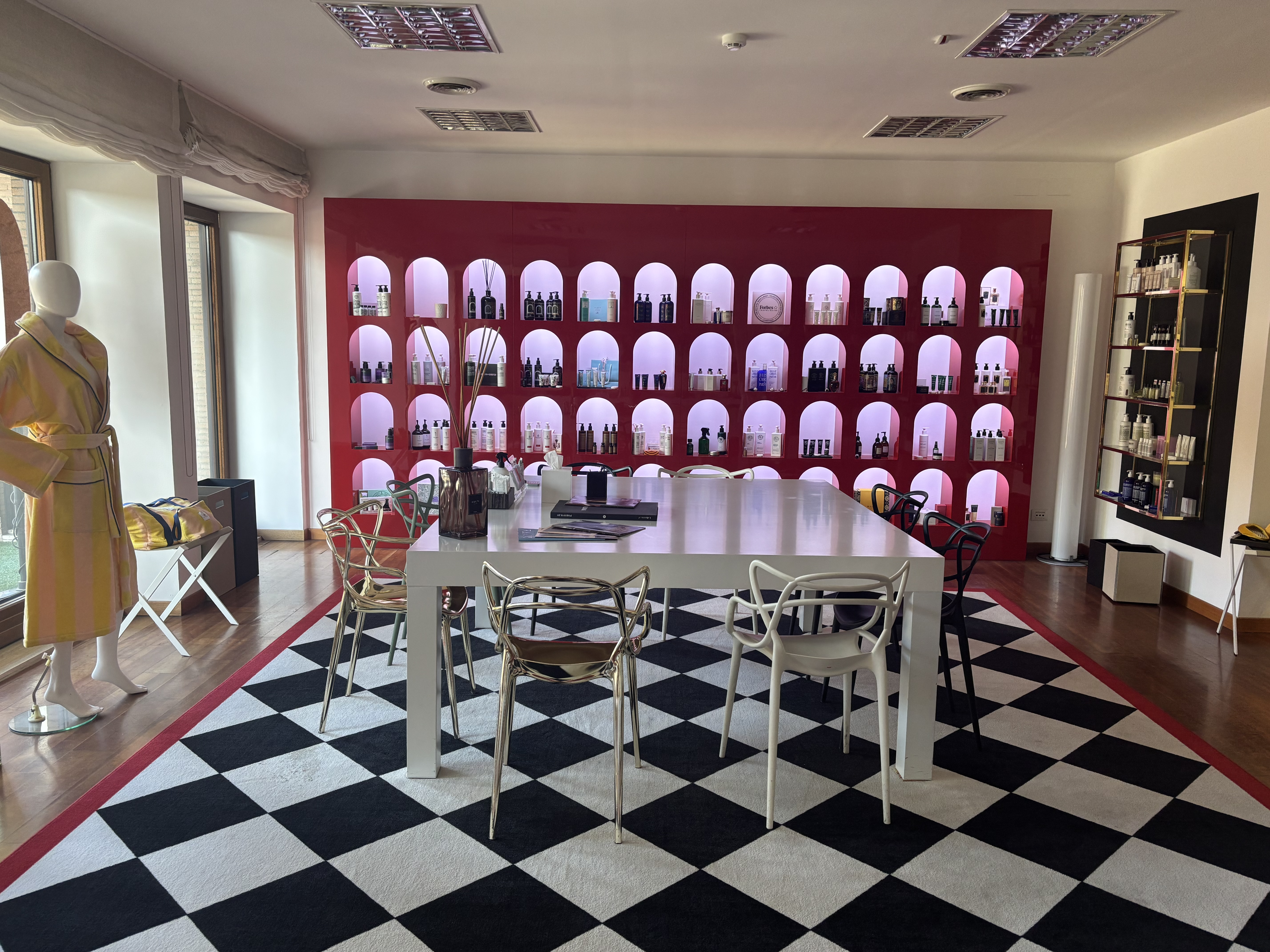 Showroom image 1